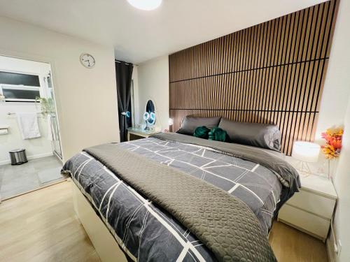 Brand new luxurious guesthouse with king bed in MPK 1mi to Meta 3mi to Stanford — 4-Star Luxury Hotel in Menlo Park, United States