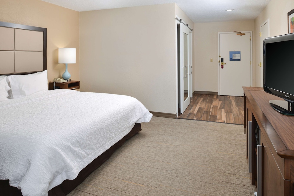 Hampton Inn Carbondale - photo 4