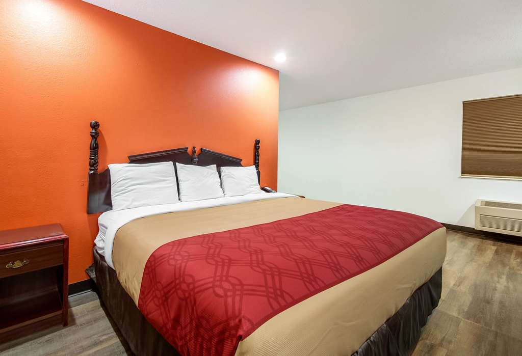 Econo Lodge Franklin IN - photo 17