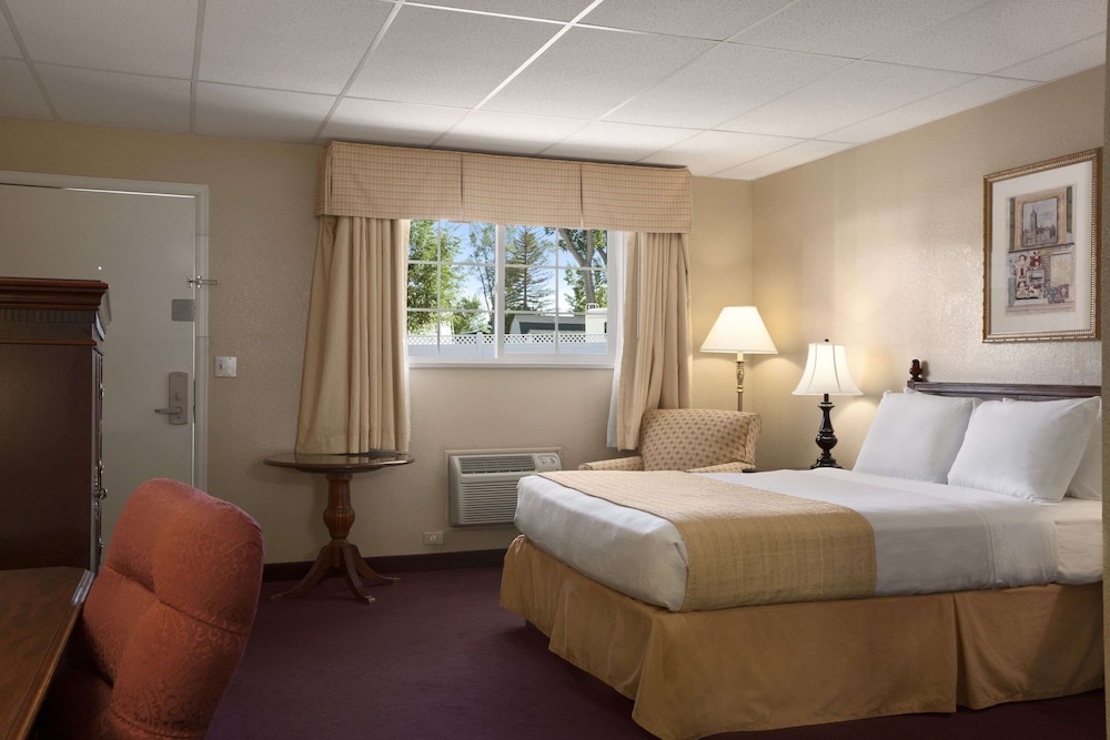 Days Inn by Wyndham Montrose - photo 30