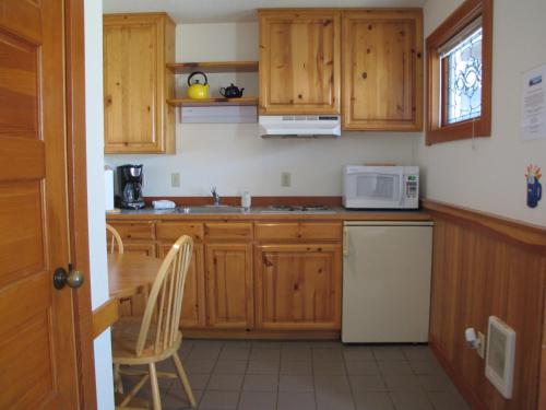 Harrison Street Inn - photo 5
