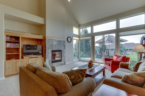 Eagle Crest Village Lp Getaway — 4-Star Luxury Hotel in Redmond, United States