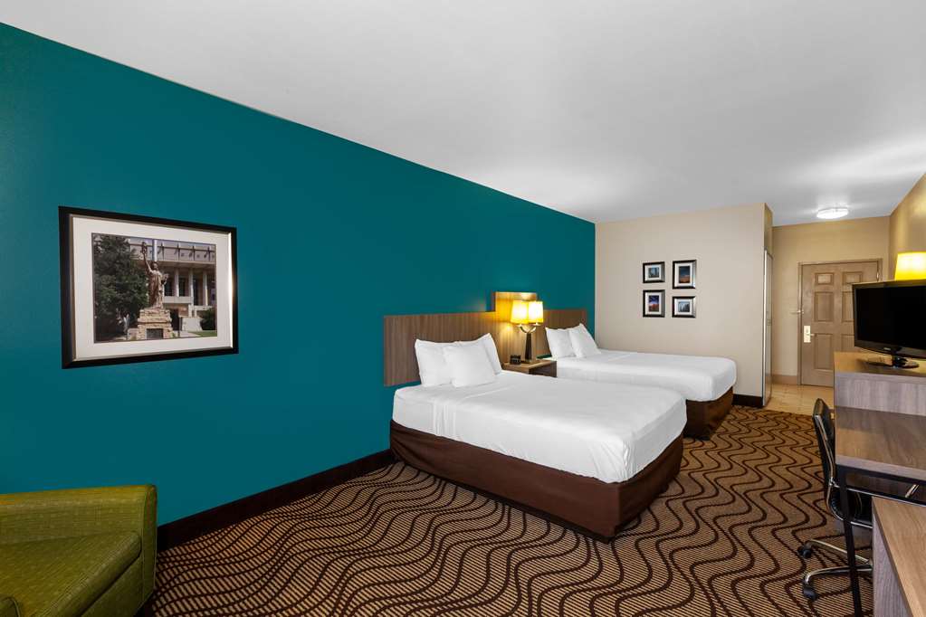 La Quinta Inn & Suites by Wyndham Midland North - photo 15
