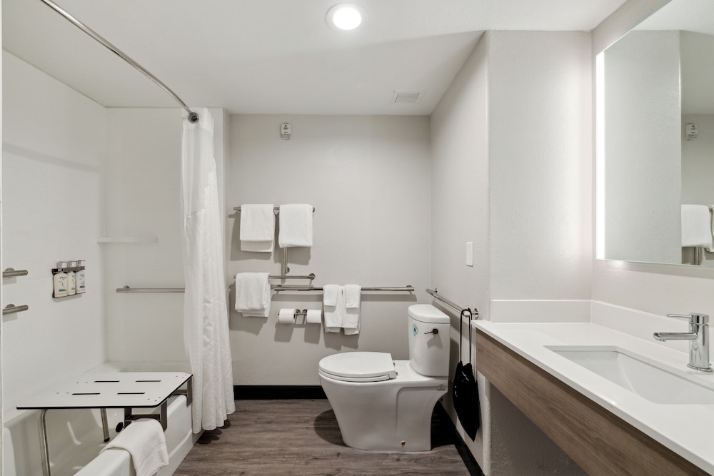 Holiday Inn Express Hotel & Suites Vacaville by IHG - photo 18
