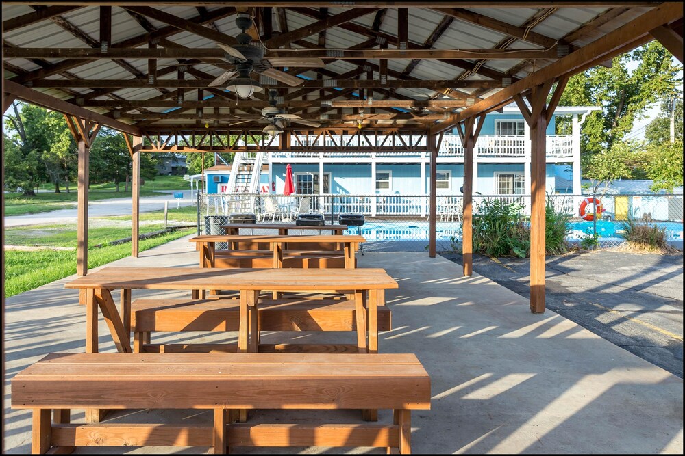 Marina Inn & Event Center - photo 68