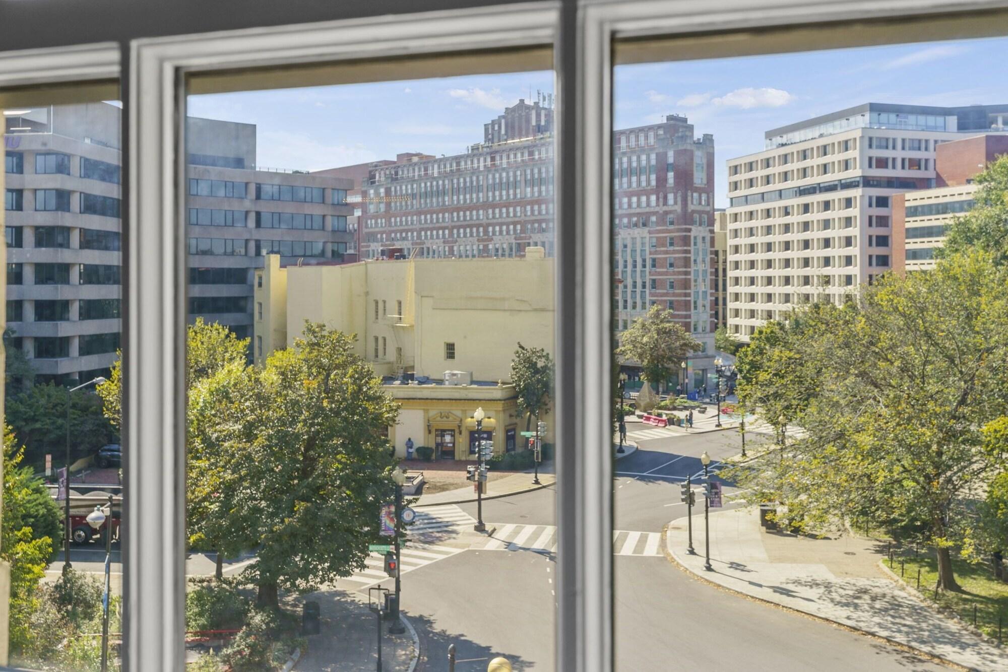 Placemakr Dupont Circle - photo 20