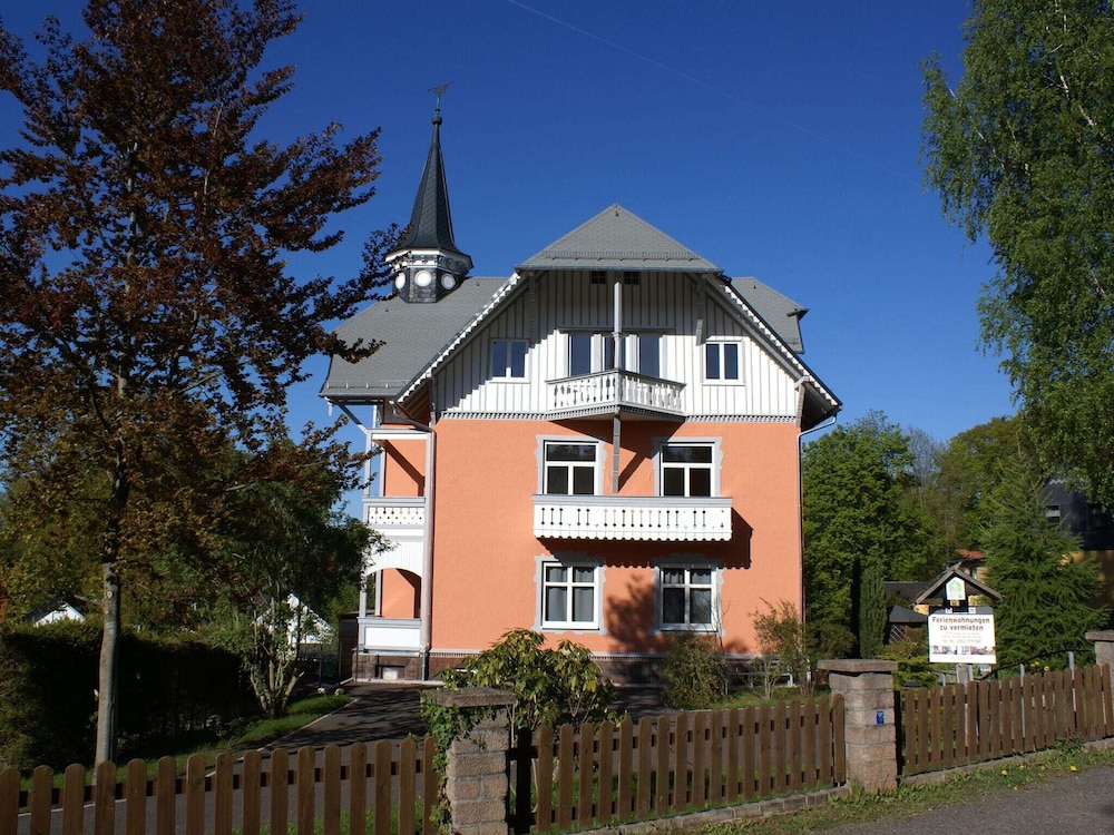 Premium Apartment in Georgenthal With Sauna — 4-Star Luxury Hotel in Georgenthal, Germany