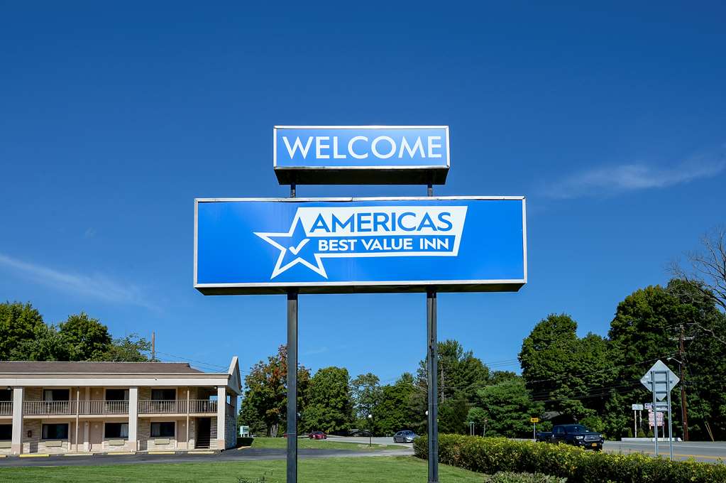 Americas Best Value Inn at Central Valley Woodbury - photo 8