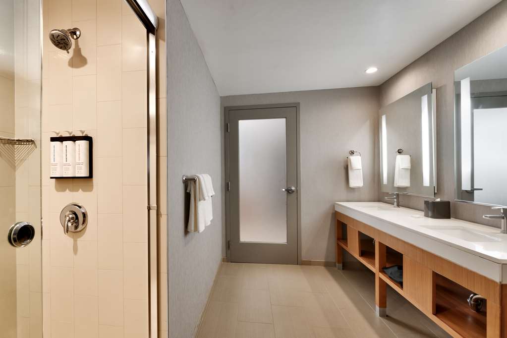 Hyatt Place at Anaheim Resort Convention Center - photo 37