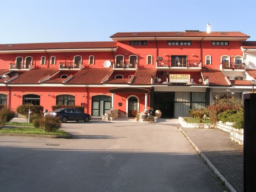 Marchesina Resort Srls — hotel in Teggiano-Macchiaroli