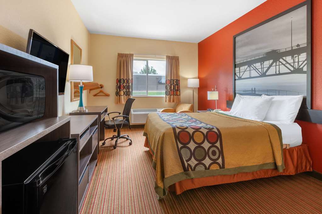 Super 8 by Wyndham Big Rapids — hotel in Big Rapids