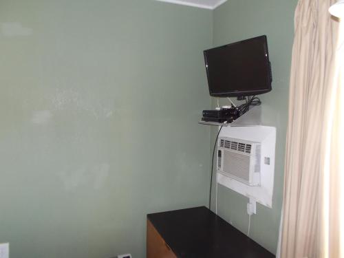 The Atomic Inn - photo 40