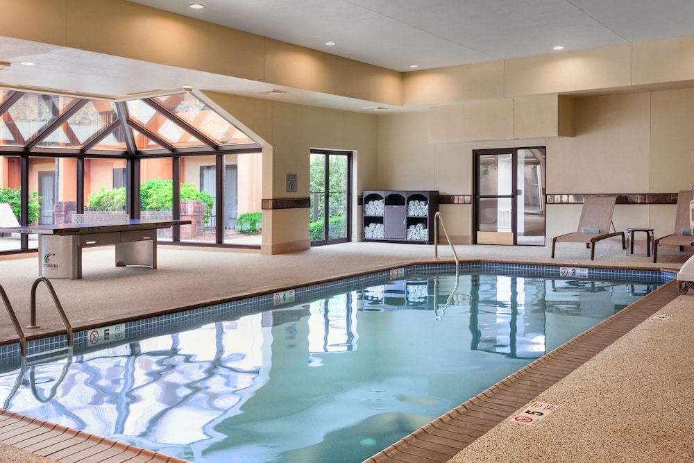 Courtyard by Marriott Mahwah - photo 17