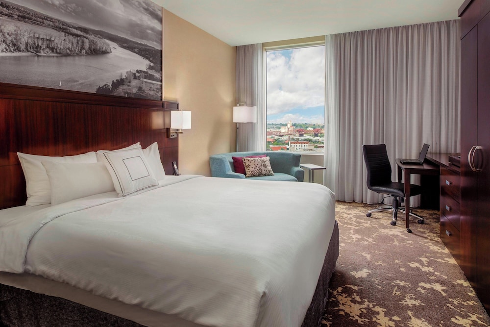 Courtyard by Marriott Portland City Center - photo 22