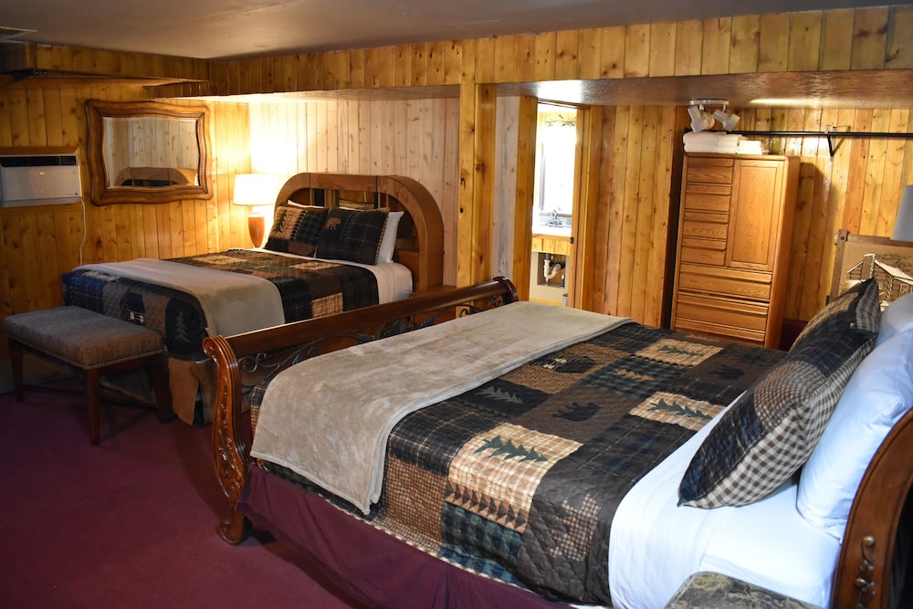 Silver Horseshoe Inn - photo 10