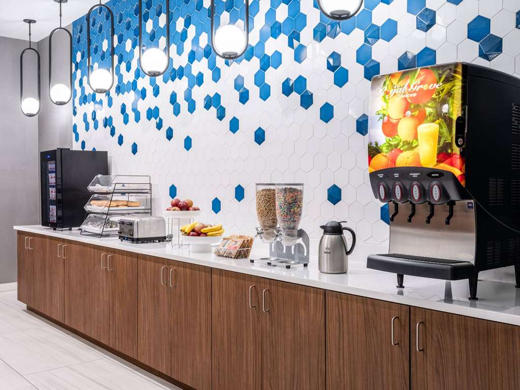 La Quinta by Wyndham Chelsea Birmingham - photo 33