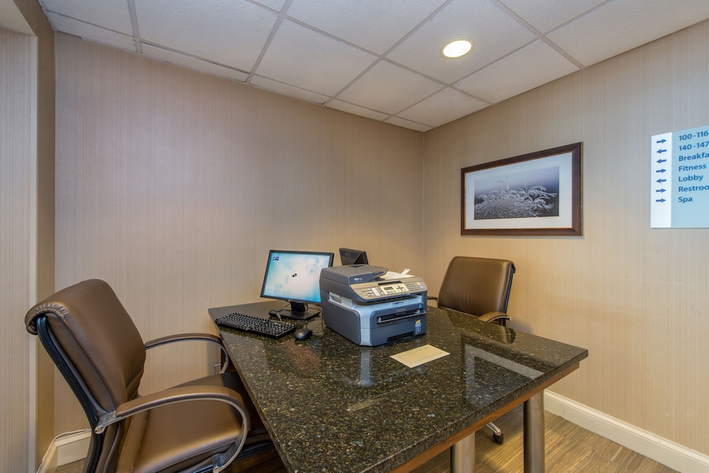 Holiday Inn Express Hotel & Suites Auburn by IHG - photo 48