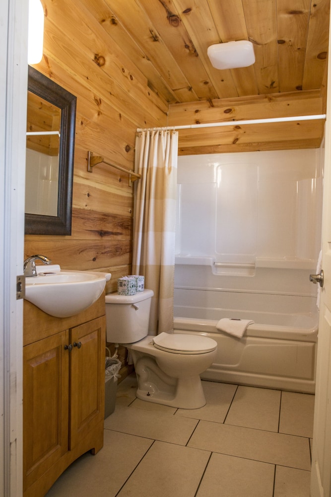 King Hendrick Motel - photo 8