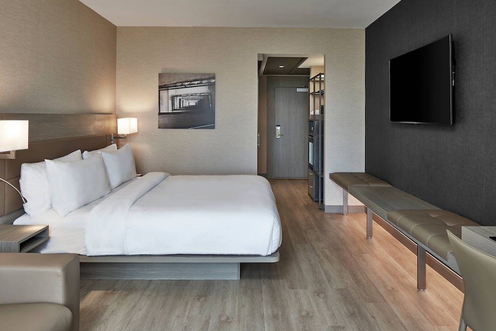 AC Hotel Miami Wynwood - photo 11
