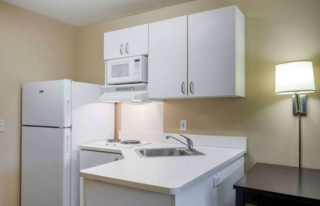 Extended Stay America Select Suites Atlanta Clairmont - photo 9