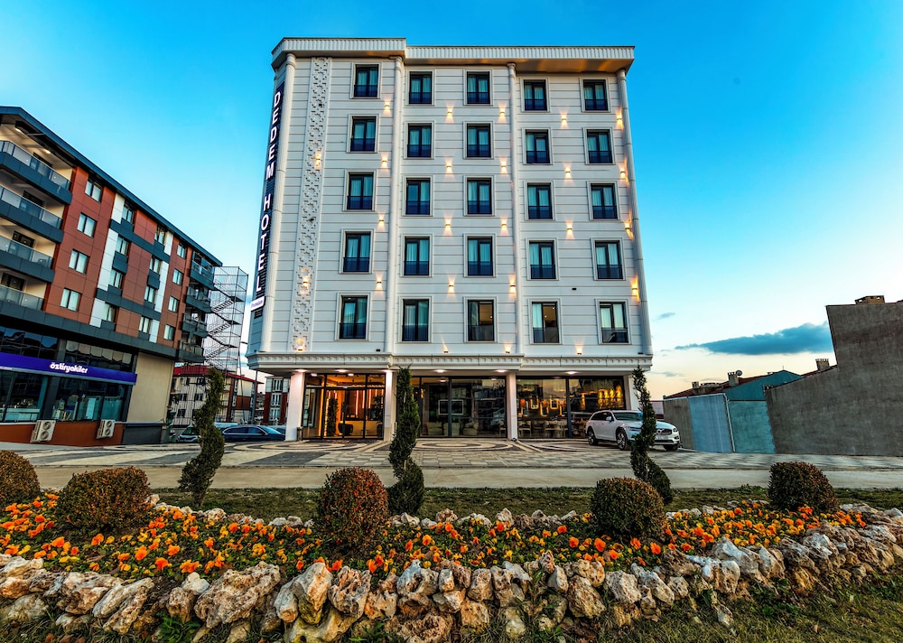 Dedem Hotel Premium Çorlu - carbon neutral hotel in Corlu