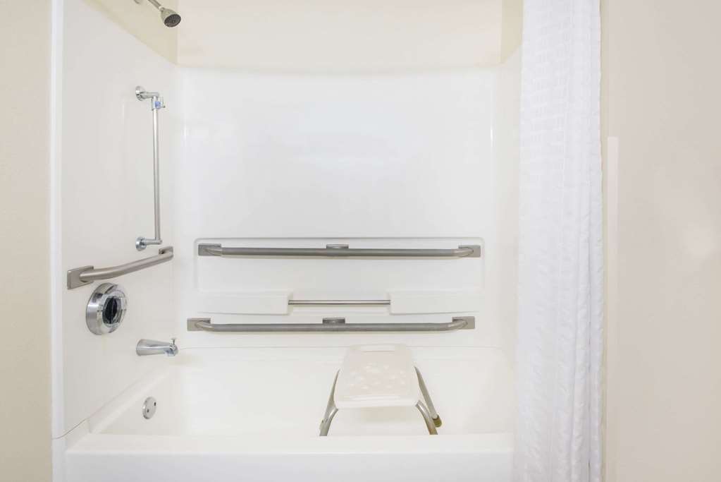 Super 8 by Wyndham Thurmont - photo 10