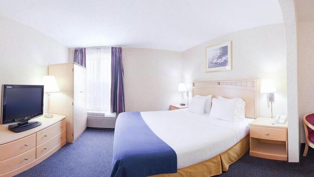 Abilene Inn & Suites - photo 6