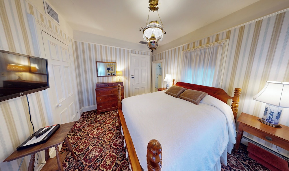 The Red Lion Inn - photo 52