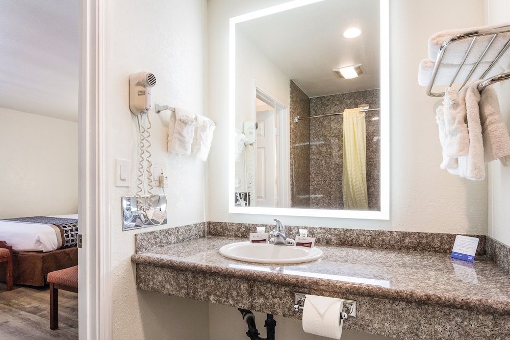 Rodeway Inn near Downtown Monterey - photo 26