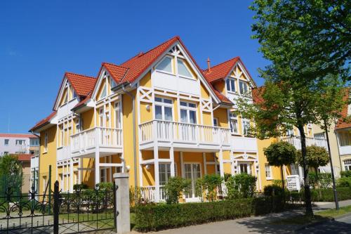 Uns Strandhus — 4-Star Luxury Hotel in Ostseebad Kuehlungsborn, Germany