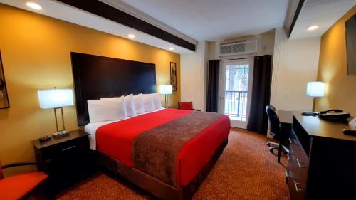 Stonebrook Lodge Bryson City - photo 15
