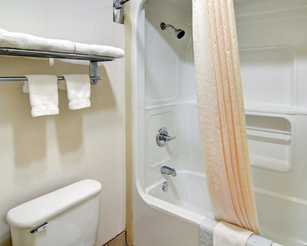 Super 8 by Wyndham Decatur Texas - photo 43