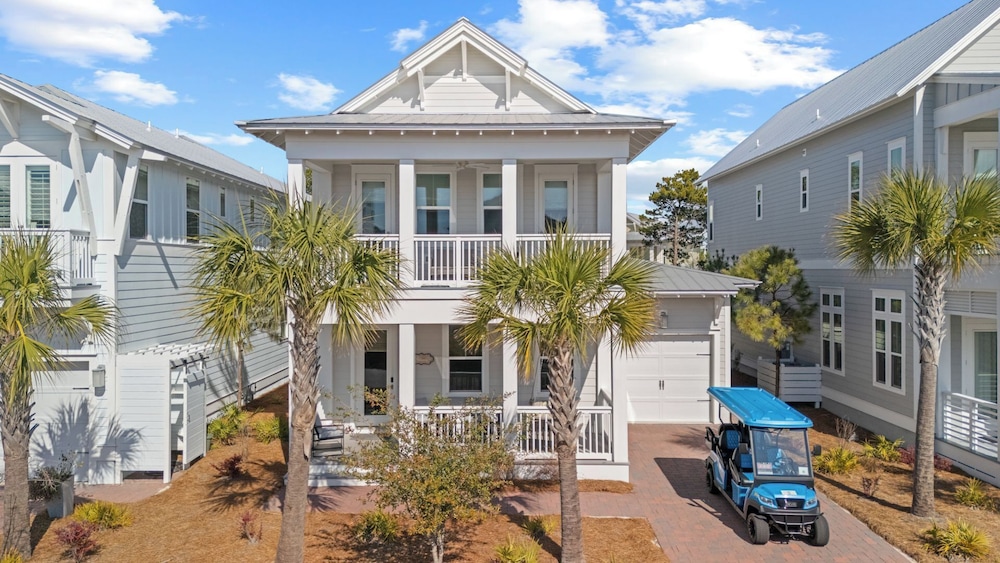 Resorting To Happiness by AvantStay Close to the Beach w Pool Access — 4-Star Luxury Hotel in Panama City Beach, United States