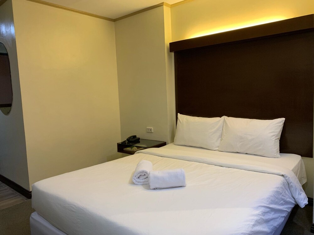 Mango Park Hotel — Cebu City — photo 4