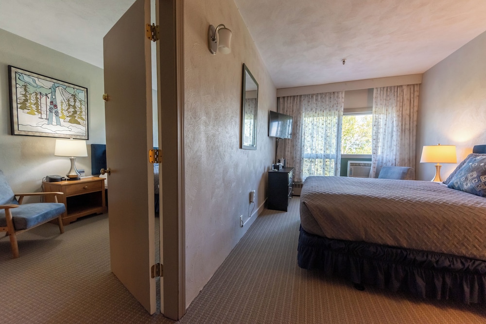 Sugarloaf Inn - photo 39
