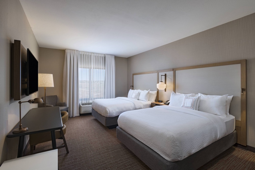 Fairfield Inn & Suites by Marriott Colorado Springs East Ballpark - photo 9