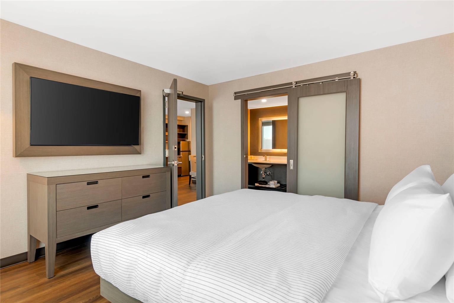 Cambria Hotel & Suites Plymouth - photo 39