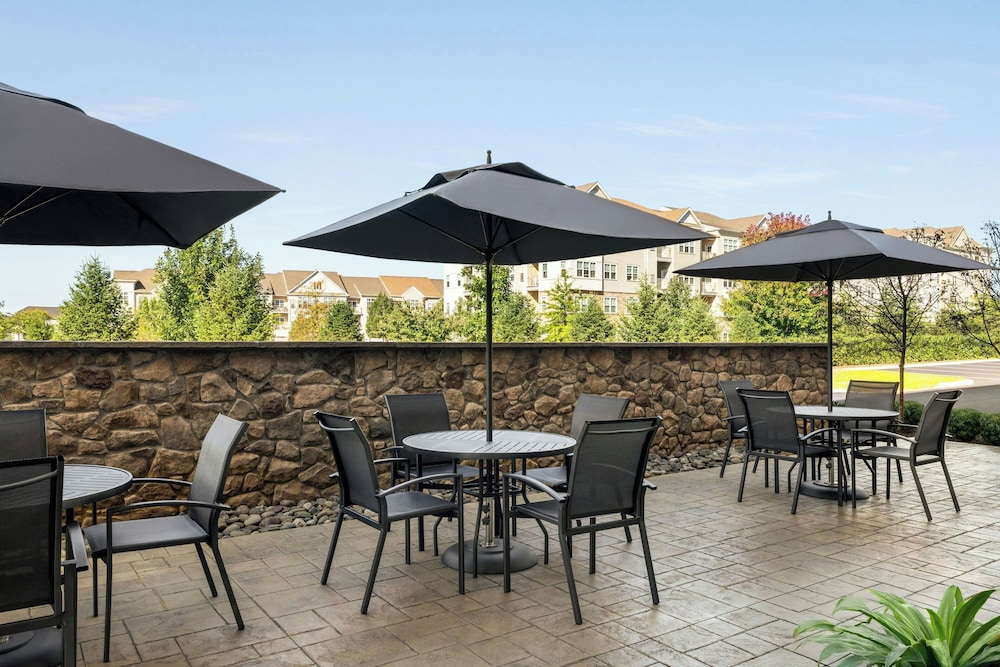 Fairfield by Marriott Inn & Suites Bethlehem PA - photo 8