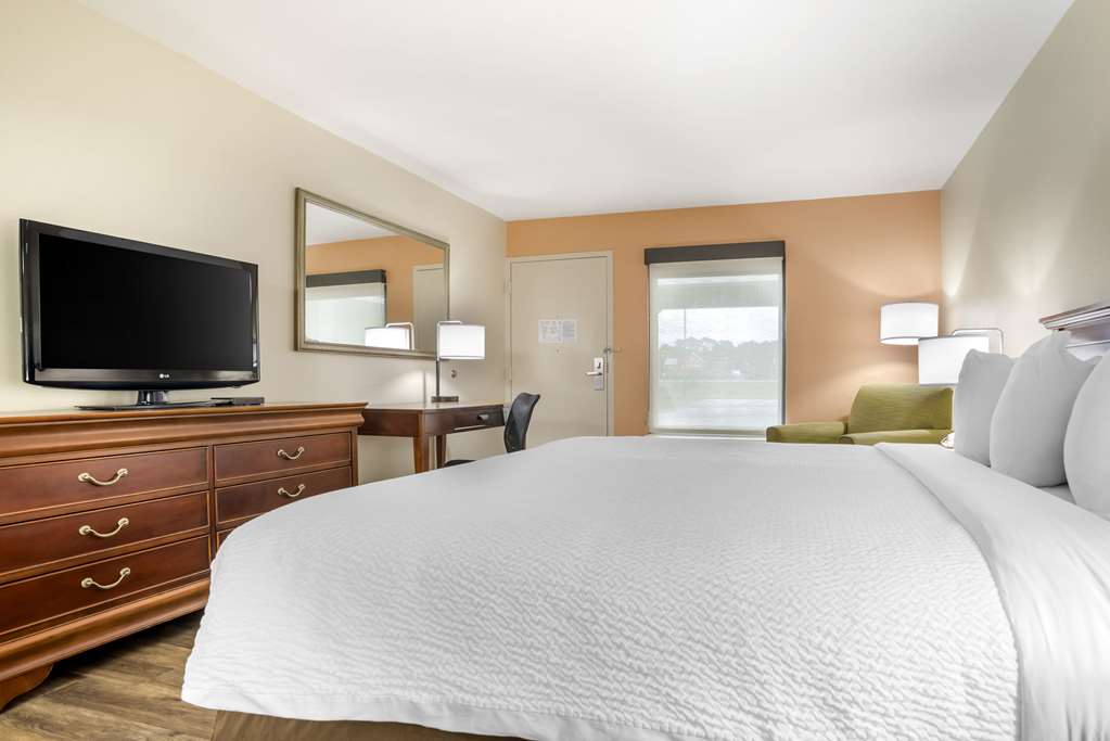 Econo Lodge Moss Point Pascagoula - photo 3