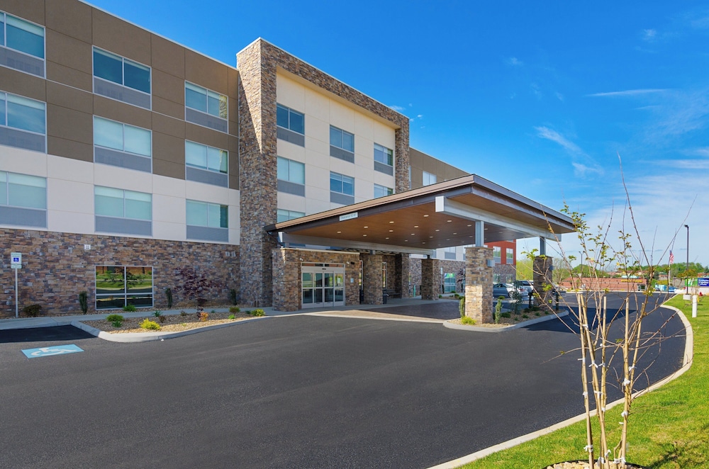 Holiday Inn Express & Suites Abingdon by IHG - photo 39