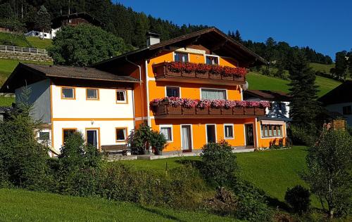 Göllblick - carbon neutral hotel in Unknown City