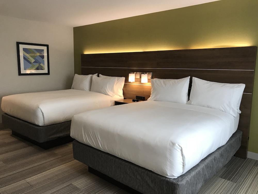 Holiday Inn Express & Suites Pasadena Los Angeles by IHG - photo 27