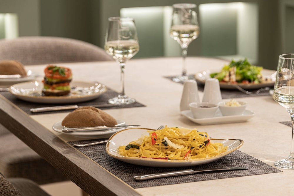 מזון ומשקאות