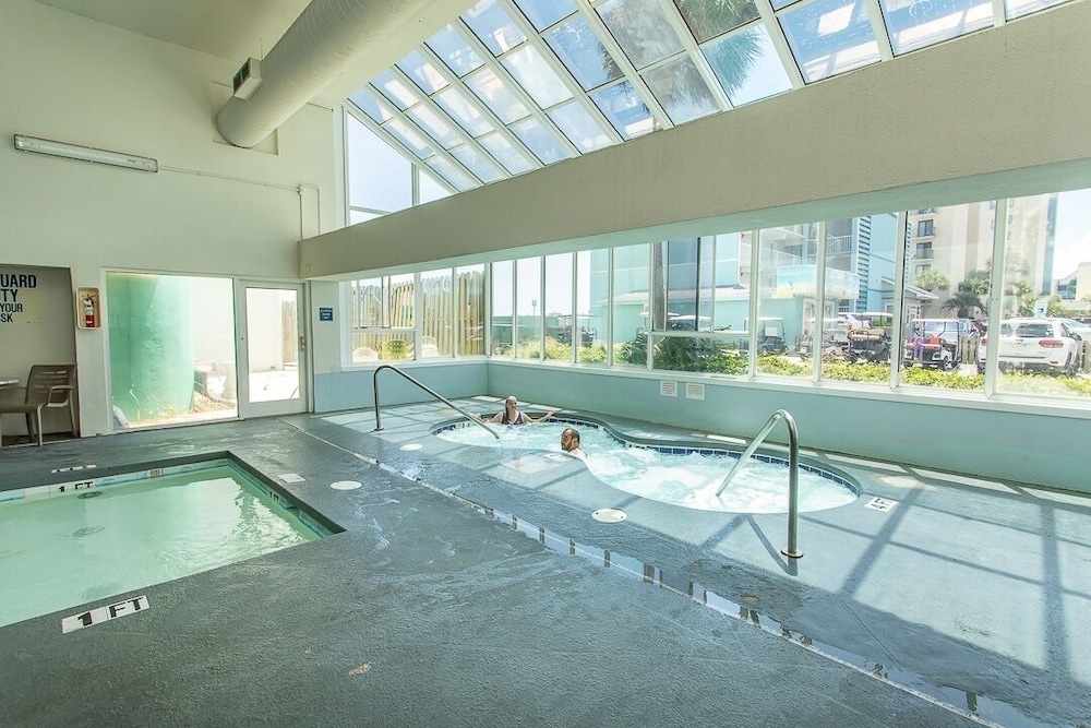 Royal Garden Resort 515 2 Bedroom Condo by RedAwning - photo 17