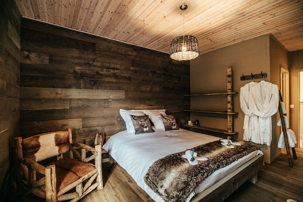 B&B A L'aise — 4-Star Luxury Hotel in Durbuy, Belgium