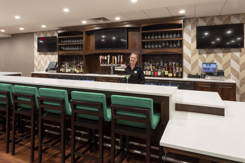 Holiday Inn Marquette by IHG - photo 39