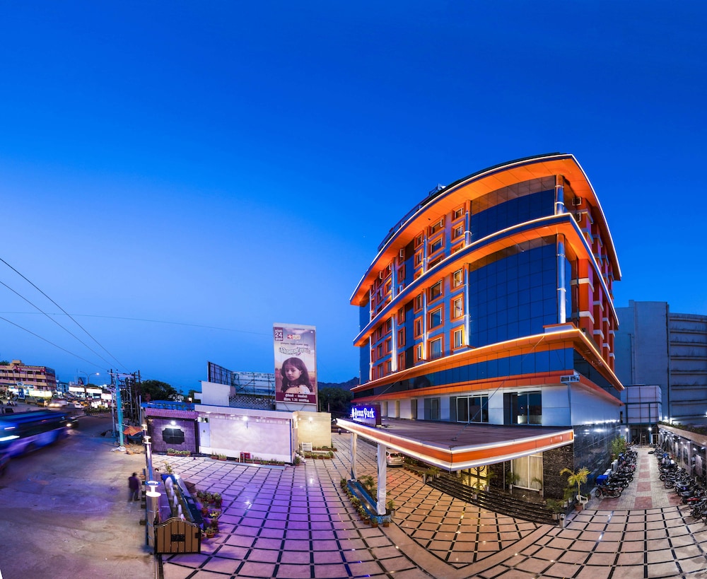 Hotel Benzz Park Vellore — 4-Star Luxury Hotel in Vellore, India
