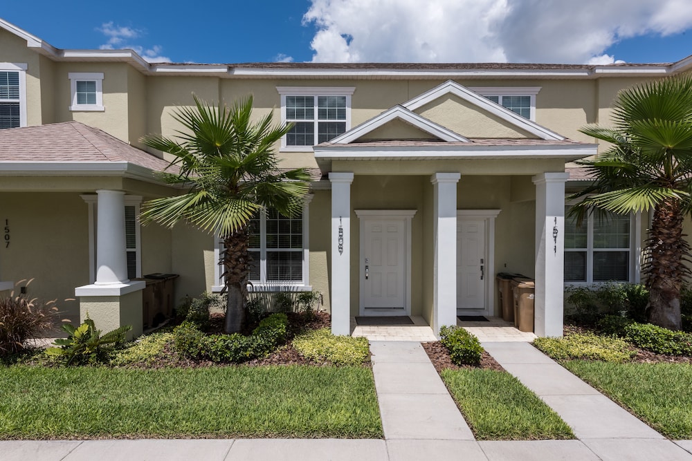 Serenity by VHC Hospitality in Clermont, United States