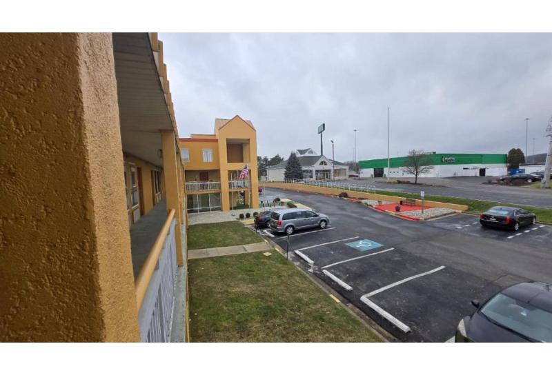 Lone Star Inn & Suites by OYO Harlingen TX - photo 6