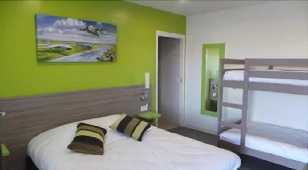 Airport Hotel — hotel in Paris